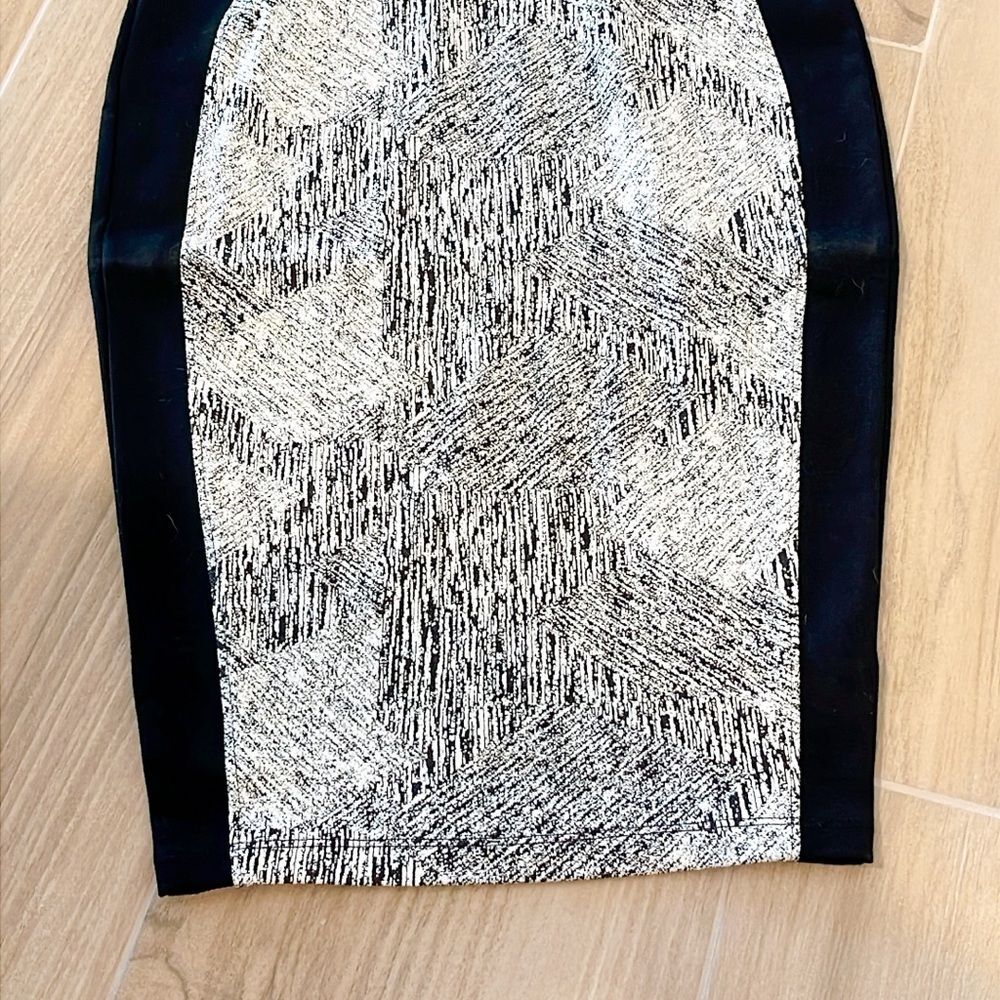 Eva Longoria Pencil Skirt Small Petite Black & White